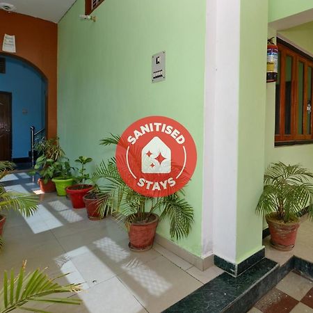 Oyo 4409 Hotel Chaitanya Inn Váránaszi Kültér fotó