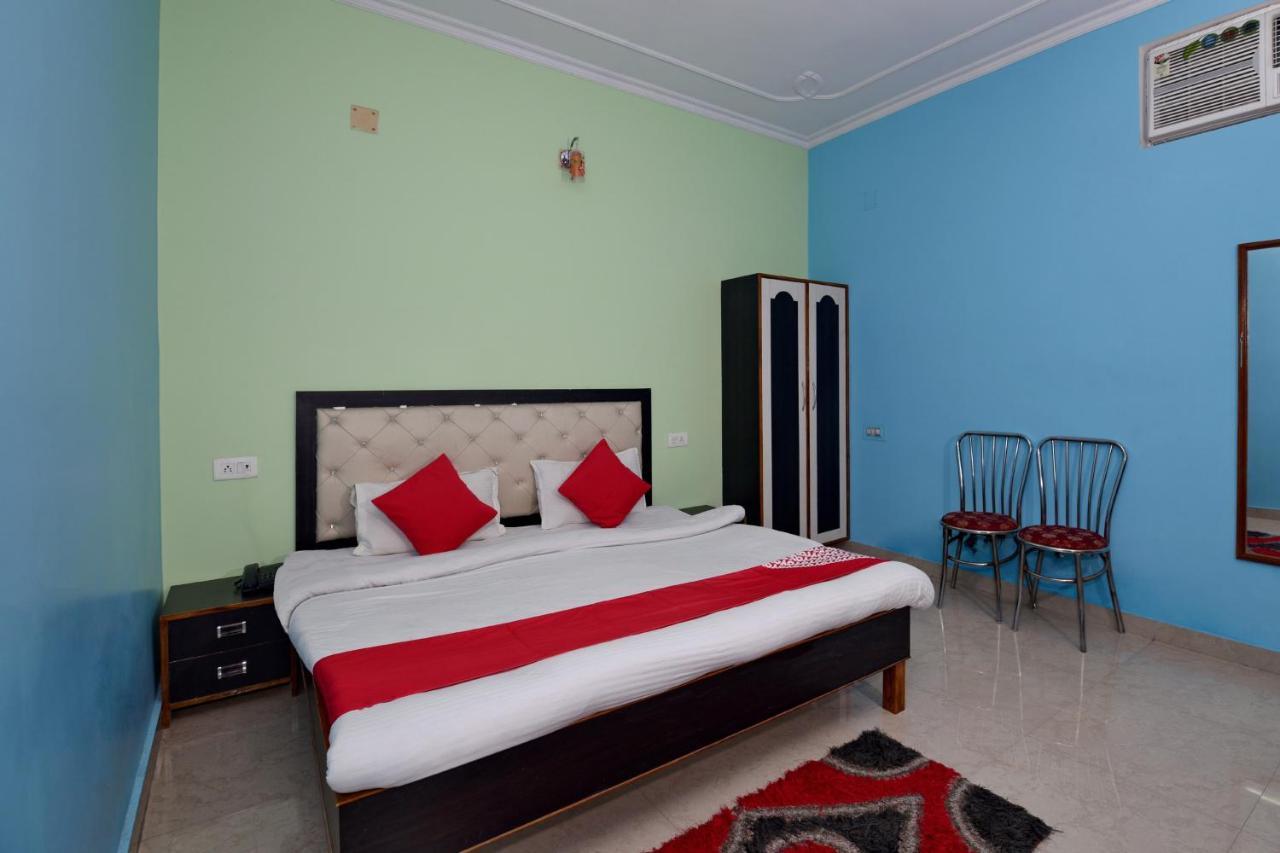 Oyo 4409 Hotel Chaitanya Inn Váránaszi Kültér fotó