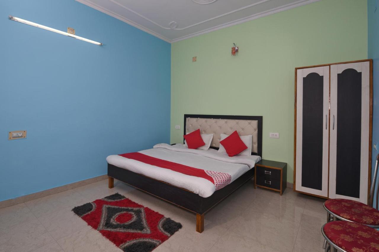 Oyo 4409 Hotel Chaitanya Inn Váránaszi Kültér fotó