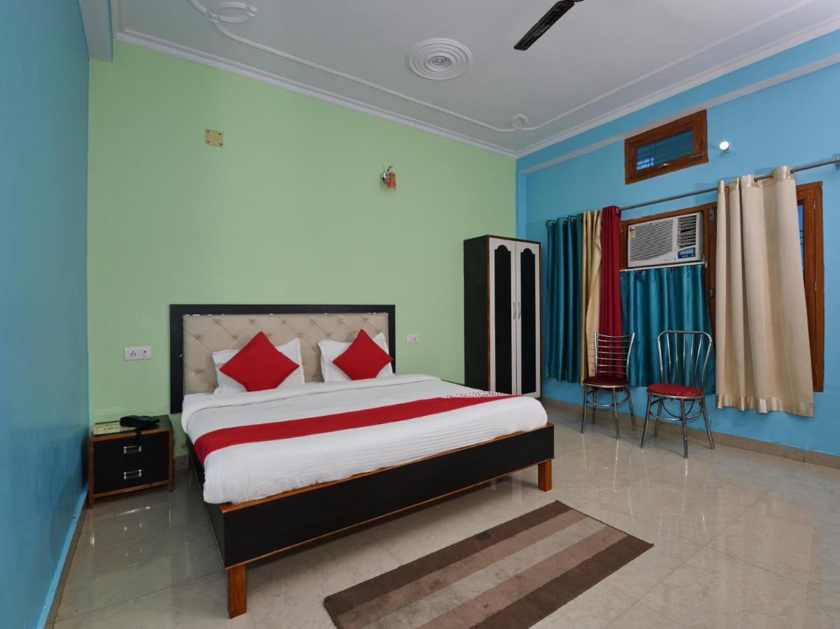 Oyo 4409 Hotel Chaitanya Inn Váránaszi Kültér fotó