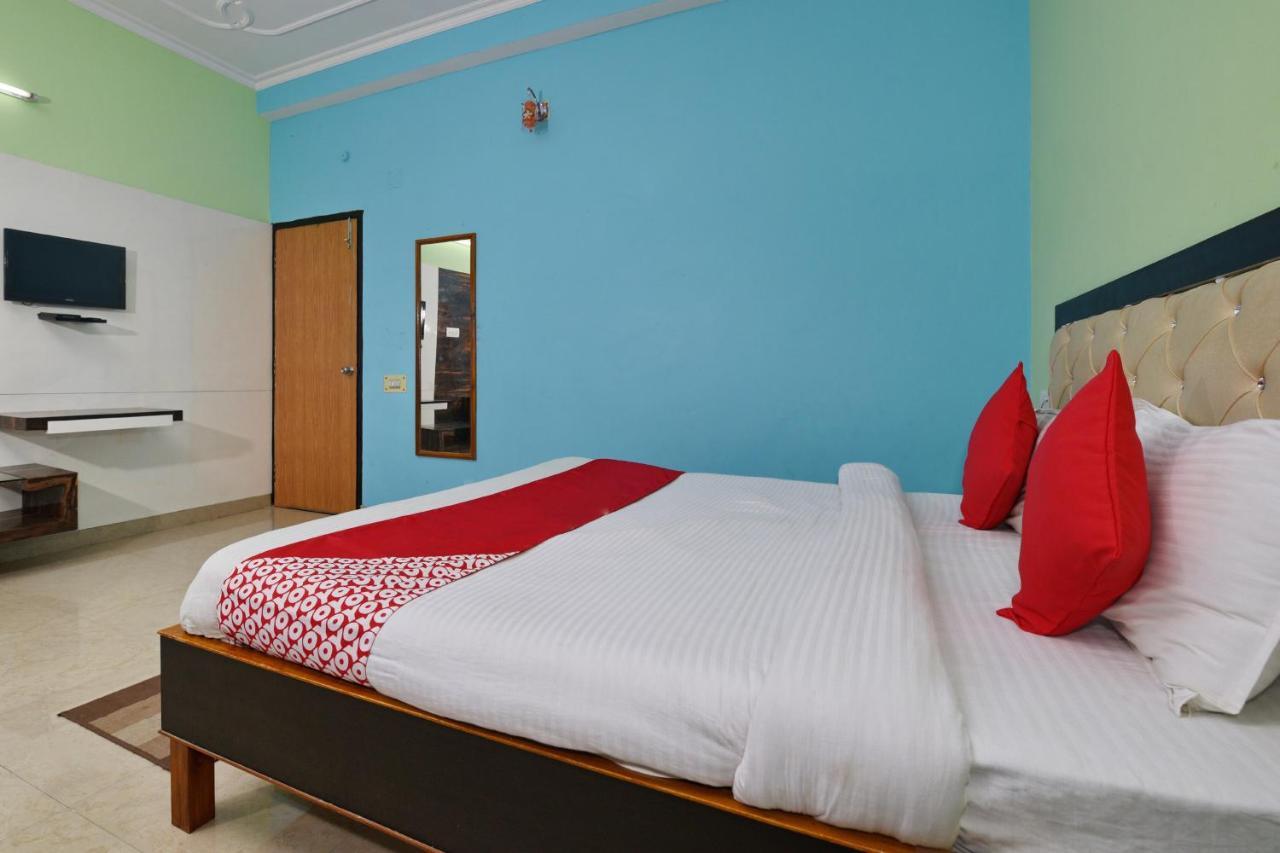 Oyo 4409 Hotel Chaitanya Inn Váránaszi Kültér fotó