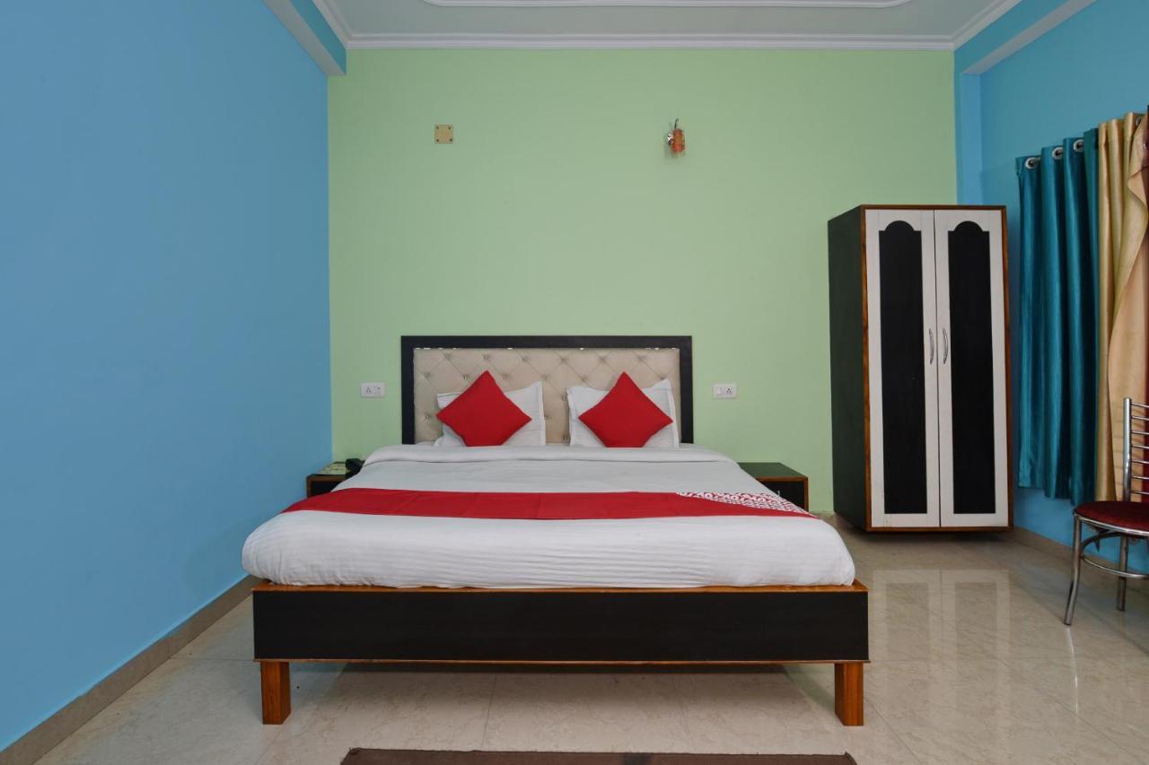 Oyo 4409 Hotel Chaitanya Inn Váránaszi Kültér fotó
