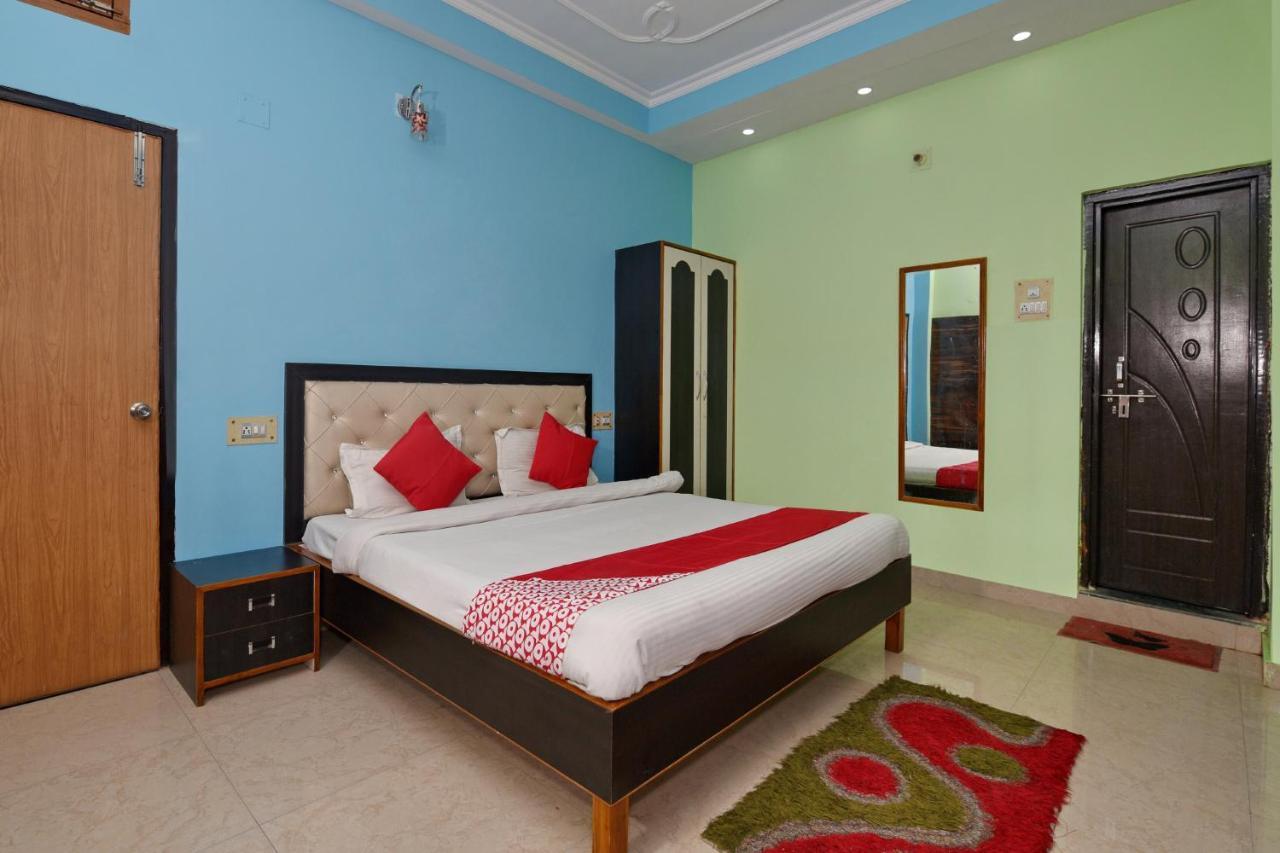 Oyo 4409 Hotel Chaitanya Inn Váránaszi Kültér fotó