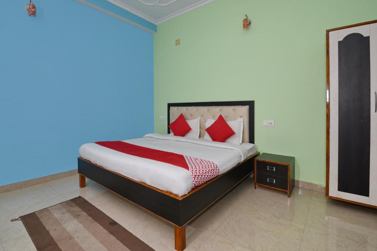 Oyo 4409 Hotel Chaitanya Inn Váránaszi Kültér fotó