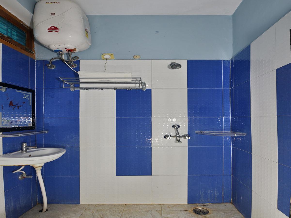 Oyo 4409 Hotel Chaitanya Inn Váránaszi Kültér fotó